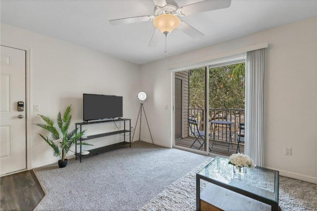 布雷登顿Scenic And Vibrant 1Br With Balcony Gym Pool公寓 外观 照片